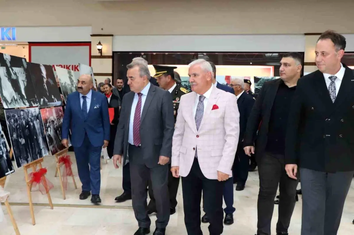 Bozüyük\'te Atatürk Fotoğraf Sergisi Açıldı