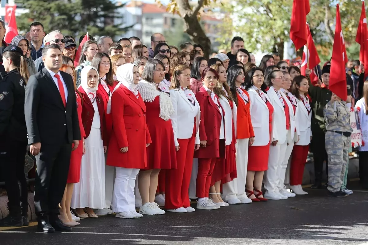 Bursa ve çevre illerde Cumhuriyet\'in 102. yıl dönümü kutlandı