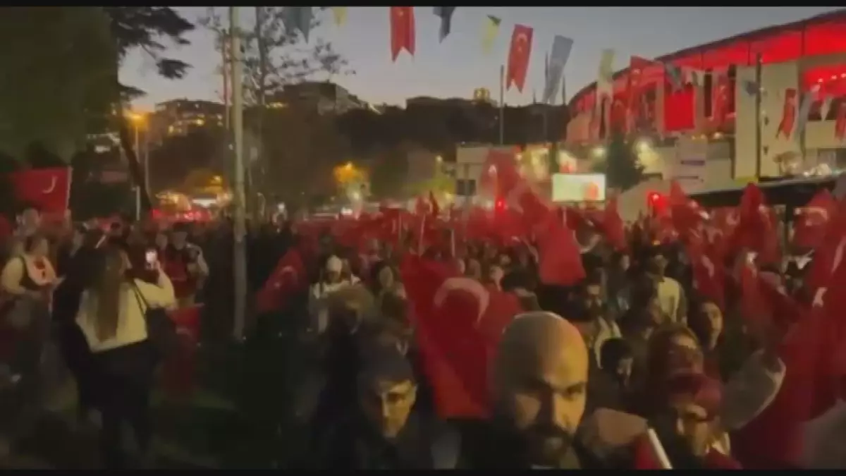 Cumhuriyet Bayramı Beşiktaş\'ta Coşkuyla Kutlandı