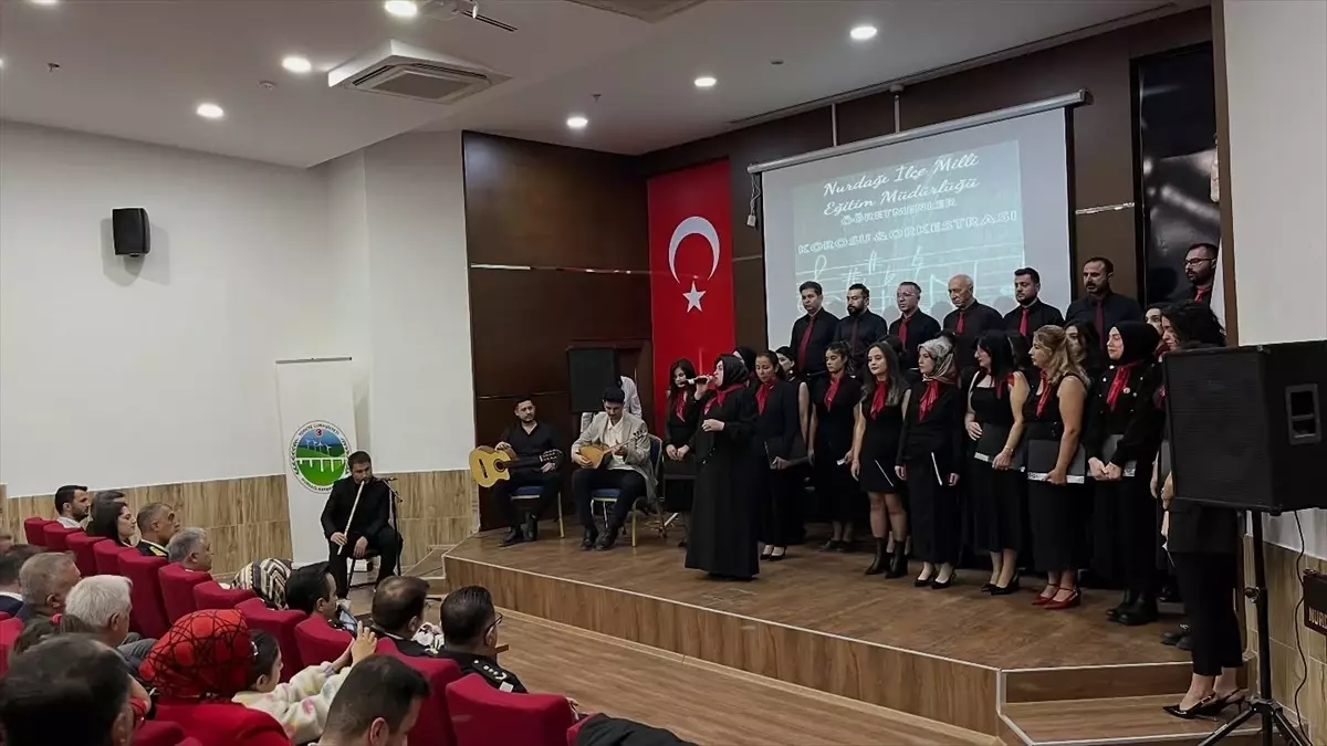 Gaziantep\'in İslahiye ve Nurdağı ilçelerinde Cumhuriyet\'in 102. yılı kutlandı