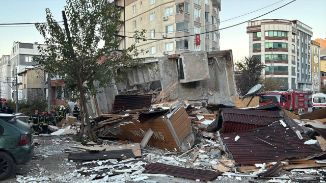 Gebze'de 6 katlı bina çöktü! Enkaz altında 7 kişi var Gebze'de 6 katlı bina çöktü! Enkaz altında 7 kişi var