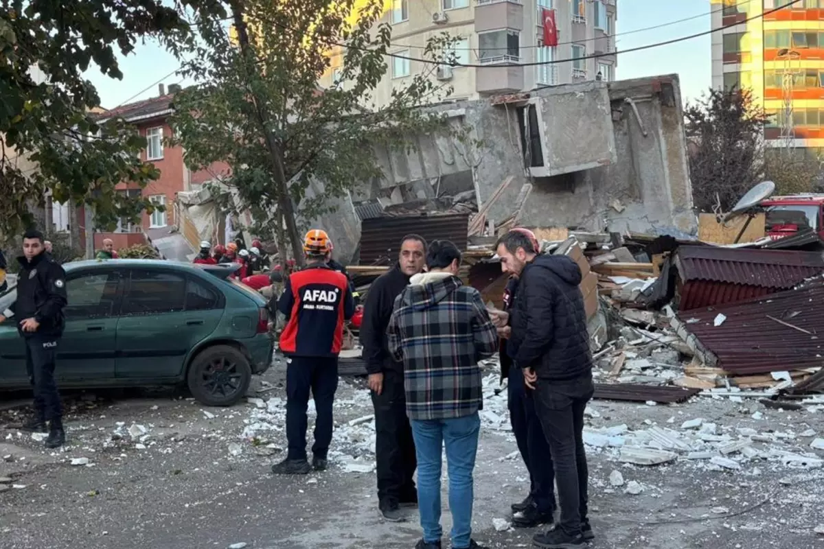 Gebze\'de çöken binanın eski hali ortaya çıktı