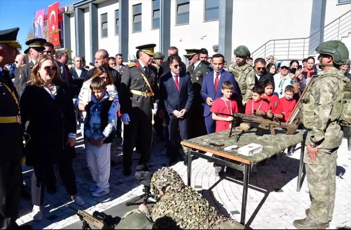 Gelibolu\'da Askeri Teçhizat Tanıtımı