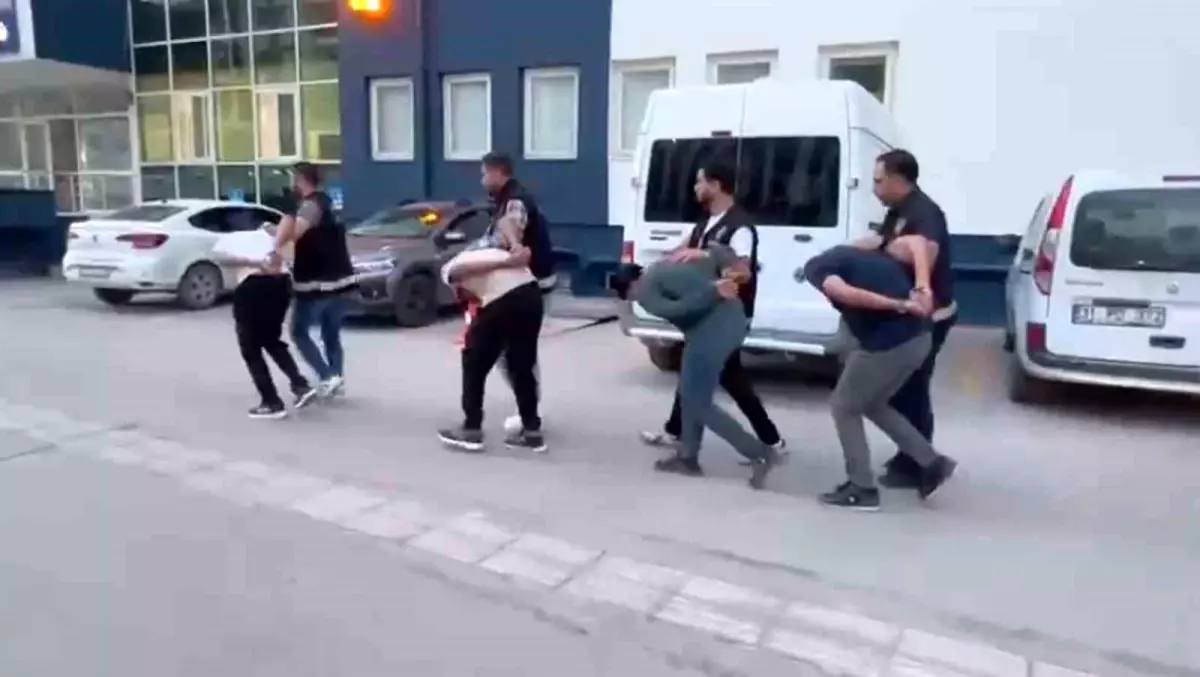 İskenderun\'da Silah Sıkan 4 Kişi Gözaltına Alındı