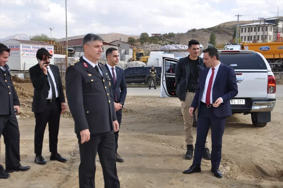 Hizan’da Doğalgaz Çalışmaları Devam Ediyor