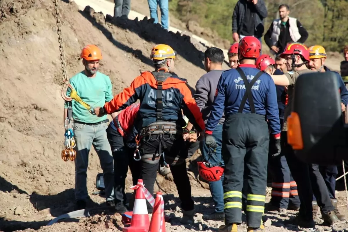 Akyazı\'da İşçi Kuyuya Düştü