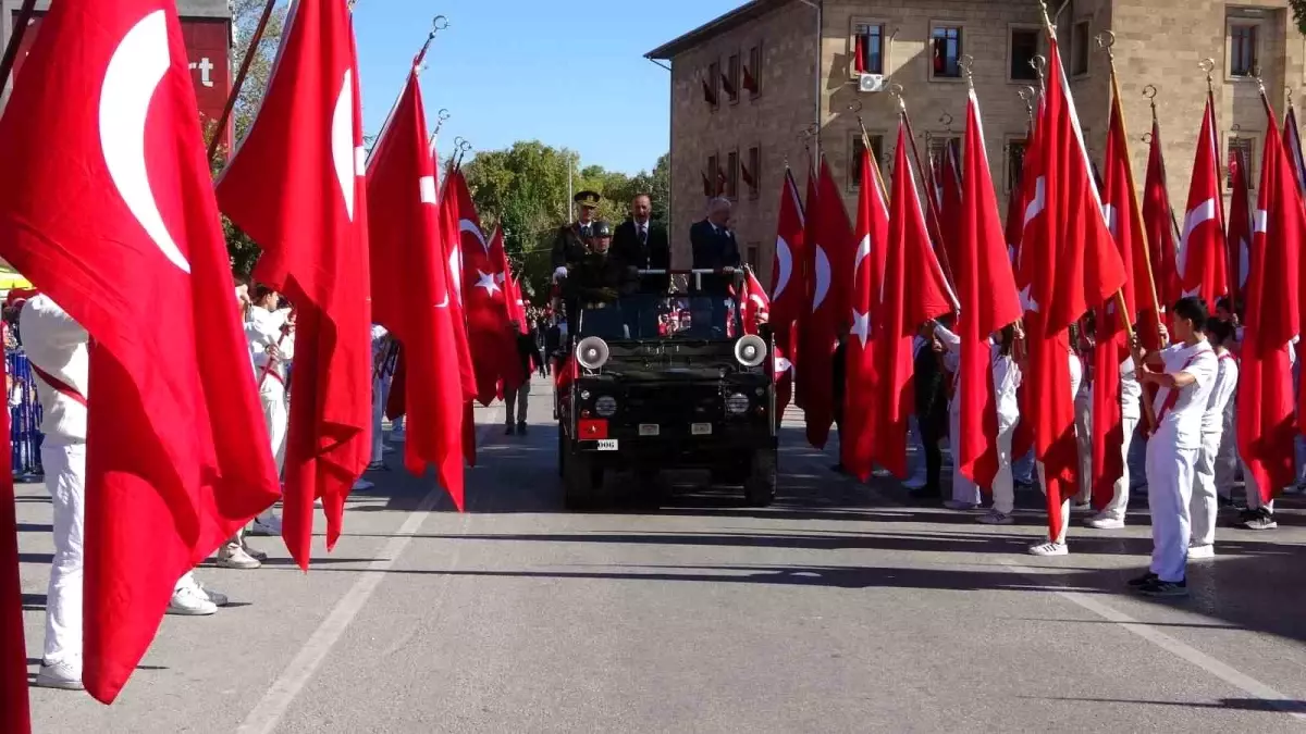 Isparta\'da Cumhuriyet Bayramı Coşkusu