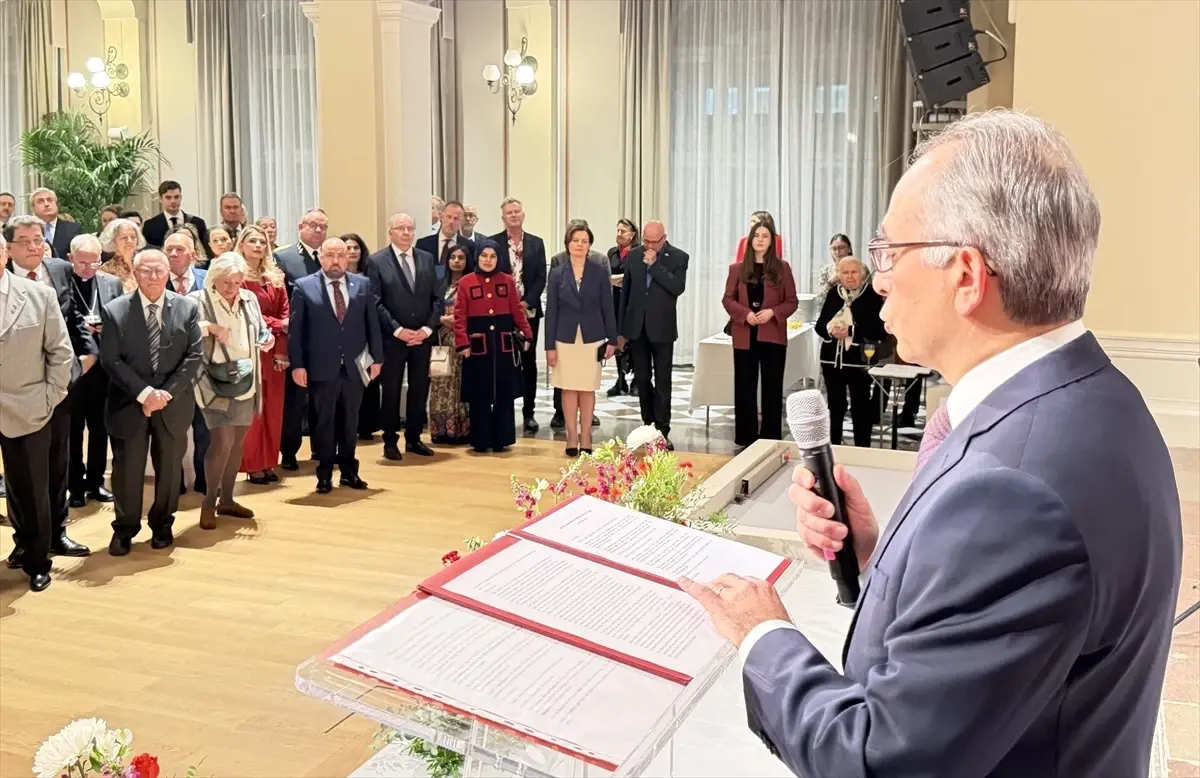 İsveç\'te Türkiye Cumhuriyeti\'nin 102. yılı dolayısıyla resepsiyon verildi