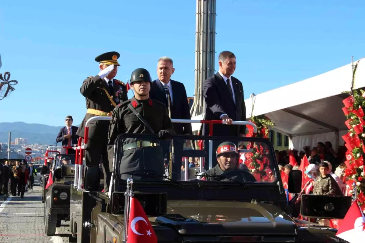 İzmir\'de Cumhuriyet Bayramı coşkusu