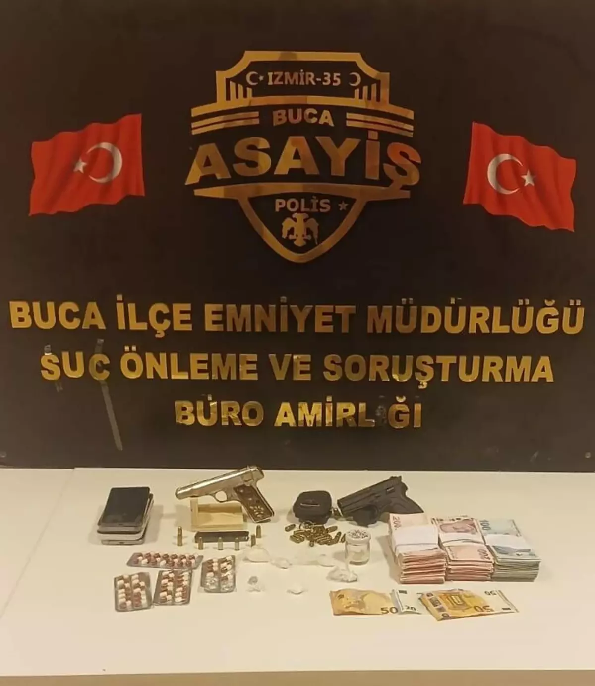Buca\'da Silah ve Uyuşturucu Operasyonu