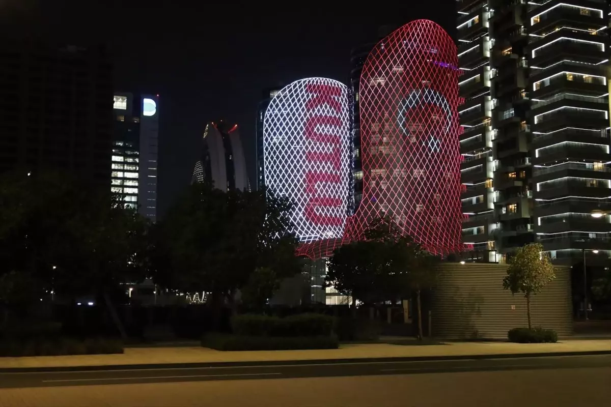 Katar, Cumhuriyet Bayramı’nda Türk Bayrağıyla Işıklandırıldı