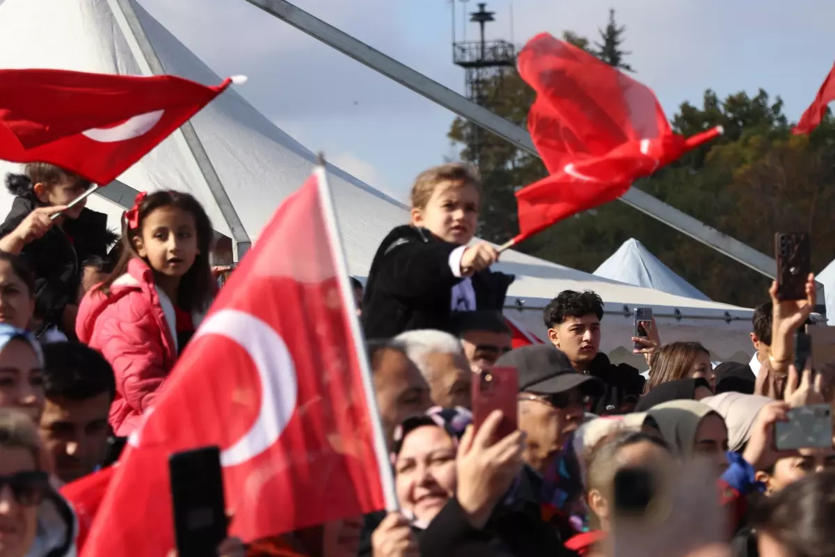 Kayseri\'de Cumhuriyet Bayramı Coşkusu