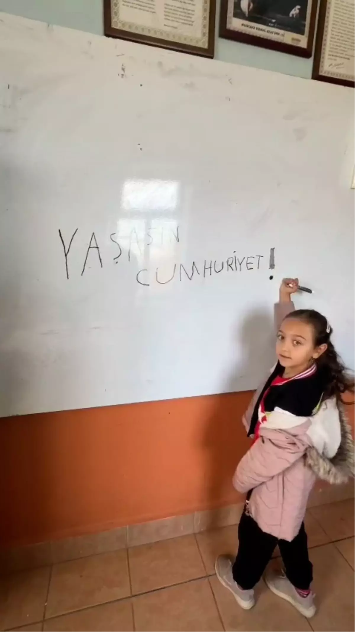 Ilgın\'da 1 Öğretmen ve 1 Öğrenci ile Cumhuriyet Bayramı Kutlandı