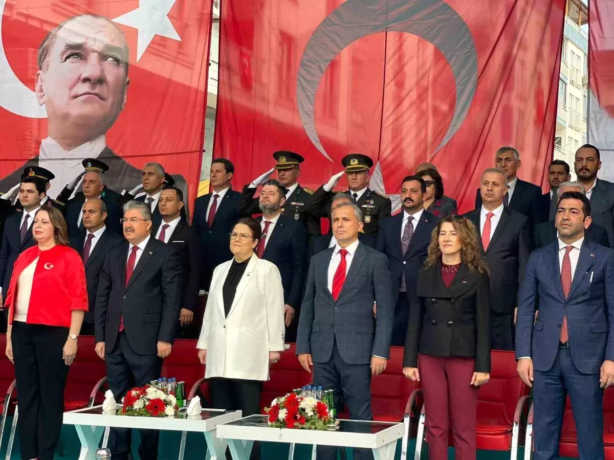 Osmaniye\'de 29 Ekim Cumhuriyet Bayramı Coşkuyla Kutlandı