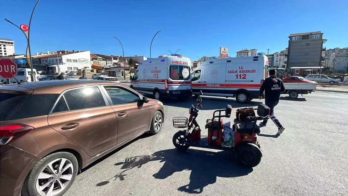 Karaman\'da Kaza: Elektrikli Bisiklet Çarpıştı