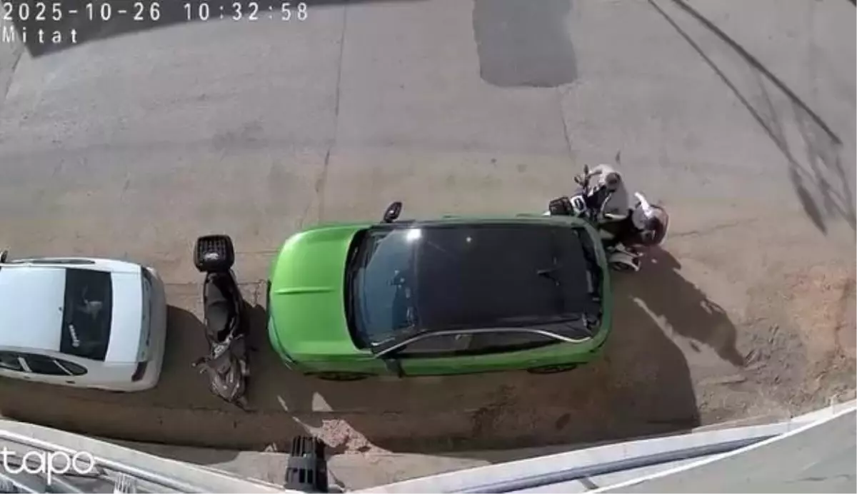 Bursa\'da Elektrikli Bisiklet Otomobile Çarptı