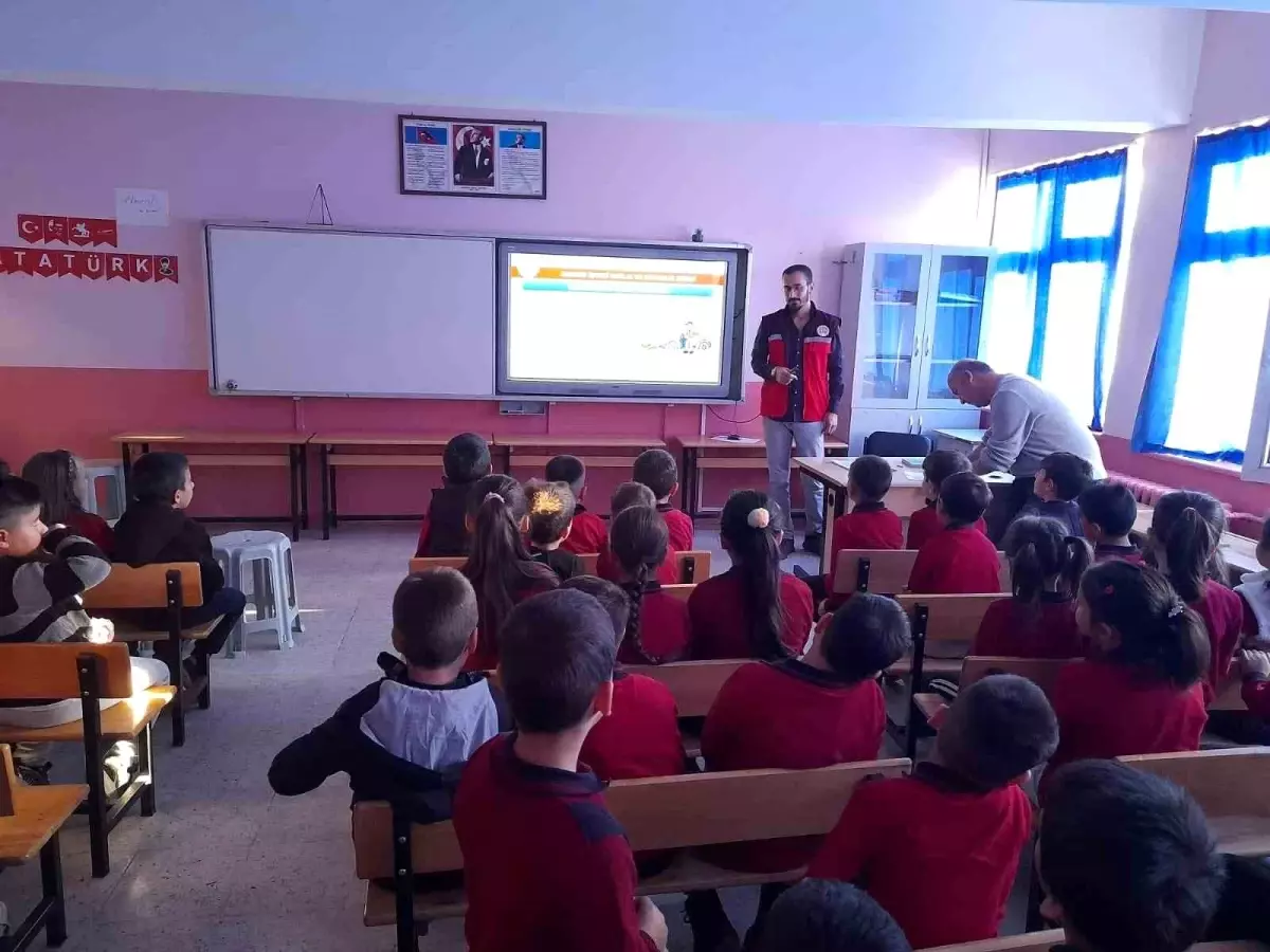 Sandıklı\'da Aile Yılı Projesi ile İlk Yardım Eğitimi