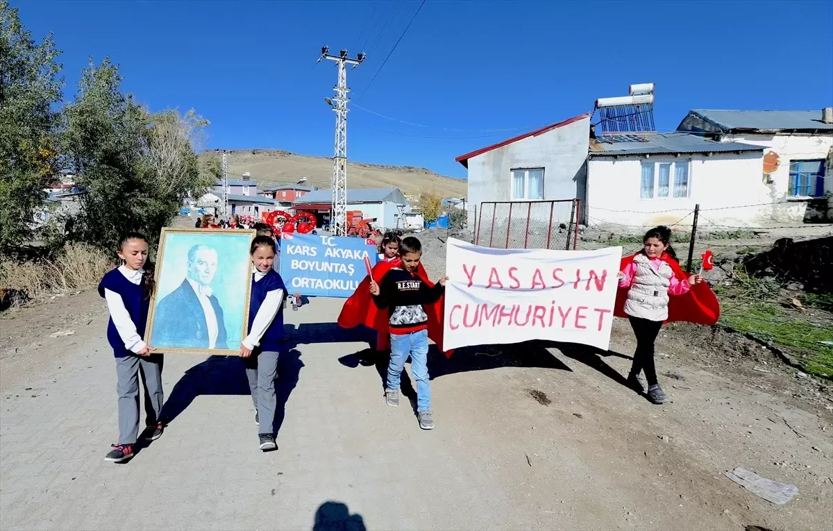 Sınır köyünde yürekleri ısıtan Cumhuriyet coşkusu