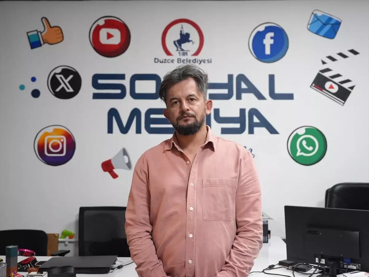 Temizlik işçisi sosyal deneydeki bayrak hassasiyetiyle gönüllere dokundu