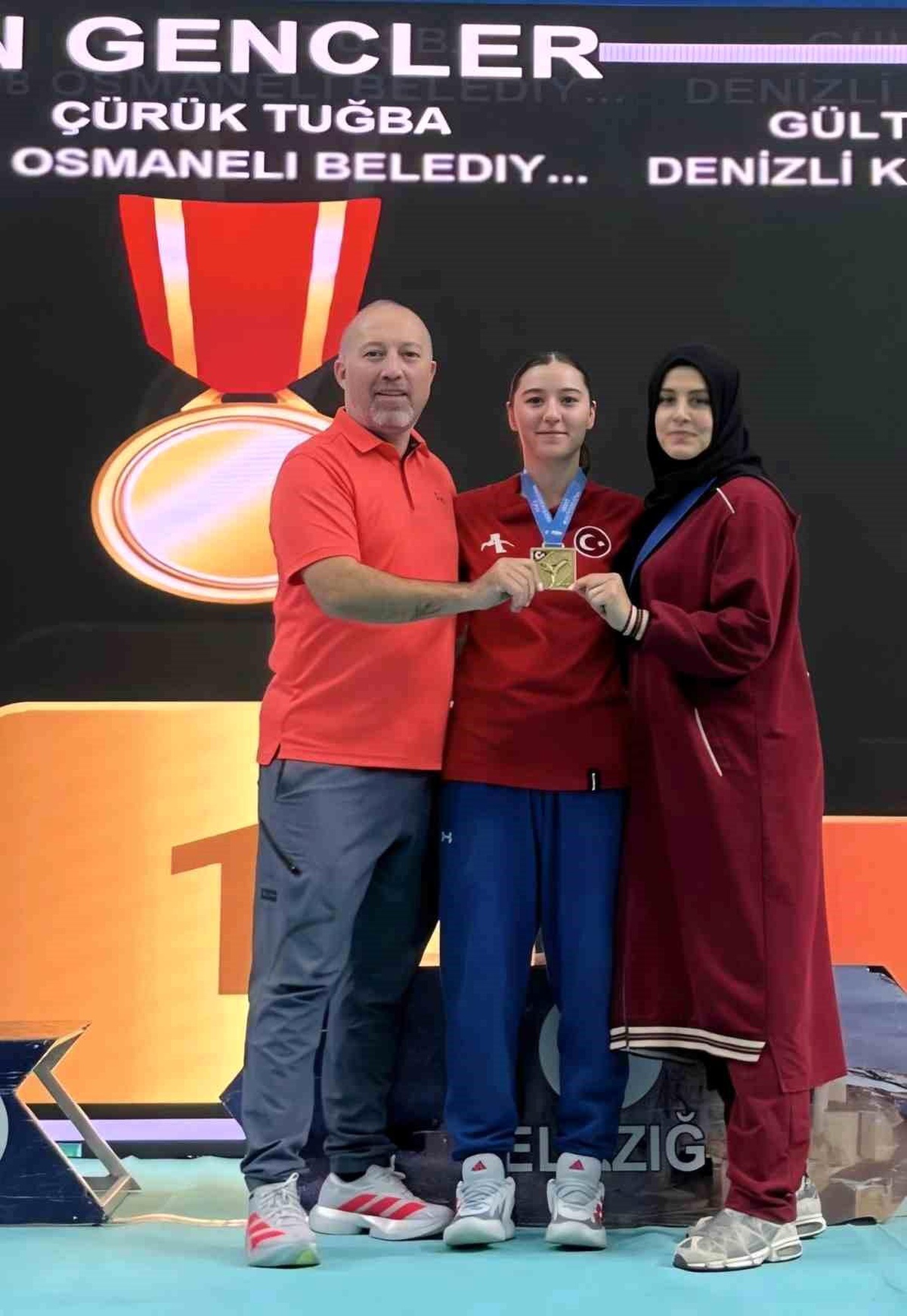 Tuğba Çürük Türkiye Karate Şampiyonu Oldu