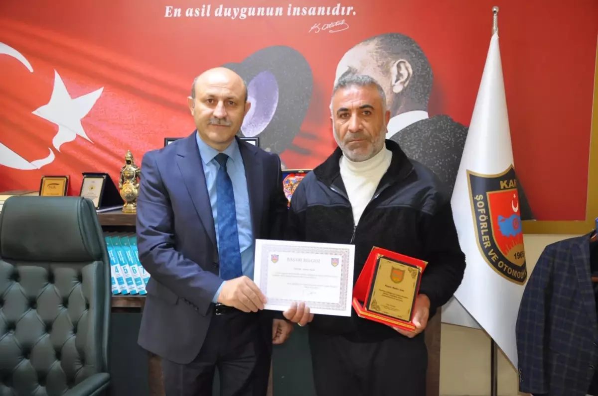 Mahir Ada\'ya Kahramanlık Ödülü