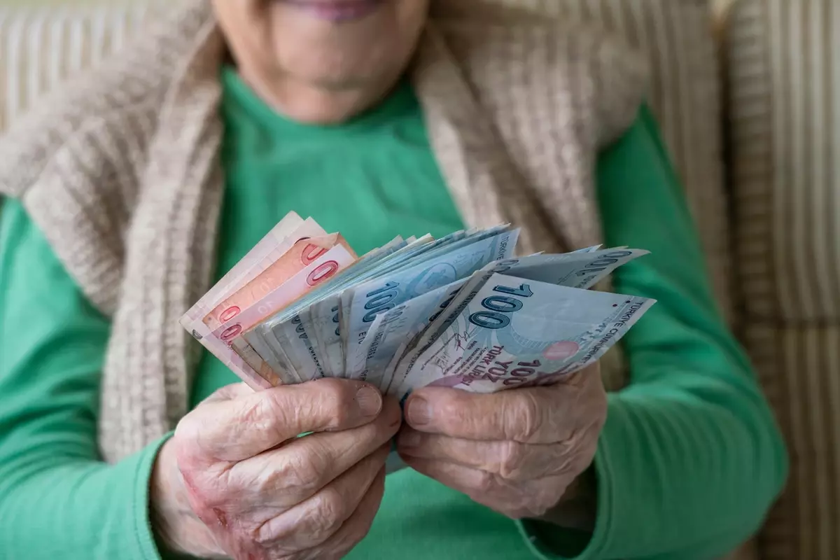1 milyon emekliye kötü haber! Maaşlarından kesinti yapılacak
