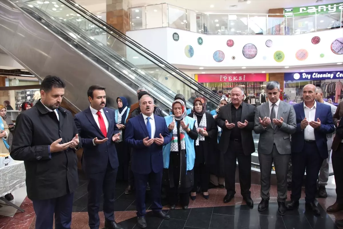 Ahlat\'ta Gazze İçin Kermes Düzenlendi