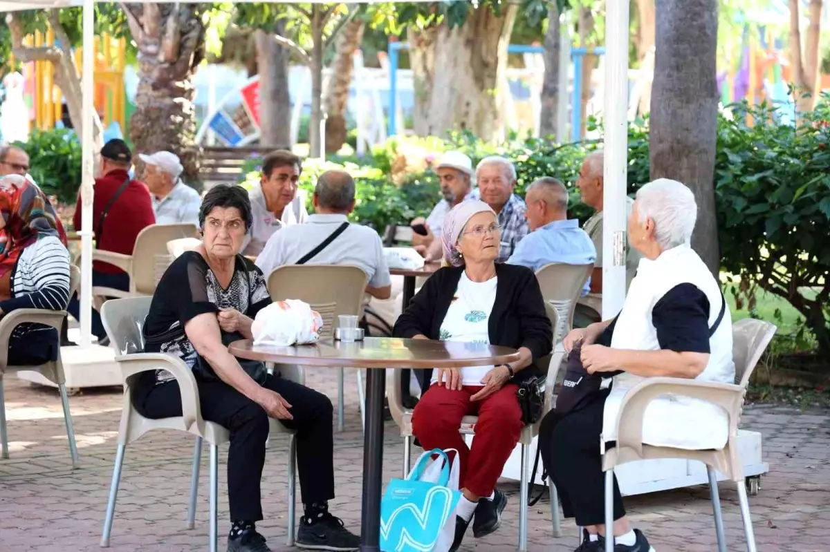 Alanya\'da Emekliler Kahvesi Hizmete Açıldı