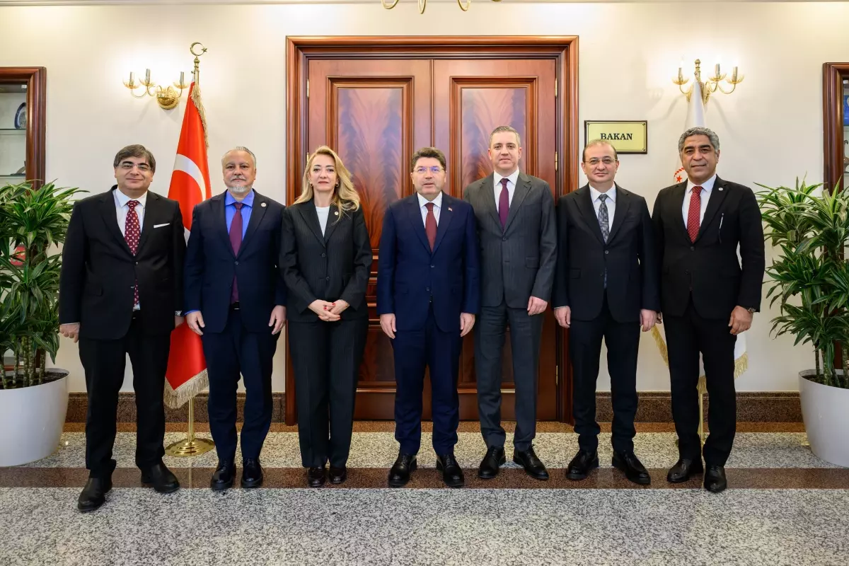 Adalet Bakanı, Barolar Birliği\'ni kabul etti