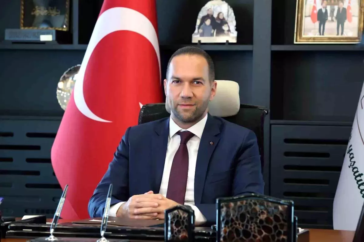 Başkan Özdemir: "Kızılay, iyiliğin sürekli bir sorumluluk olduğunun kanıtıdır"