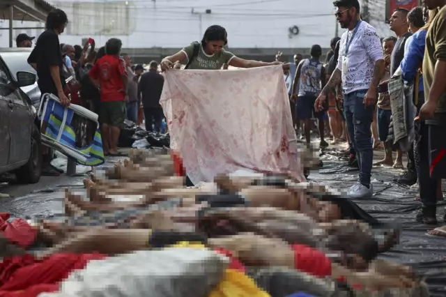 Brazilya'da savaş gibi polis operasyonu! Cesetler sokaklara dizildi Brazilya'da savaş gibi polis operasyonu! Cesetler sokaklara dizildi