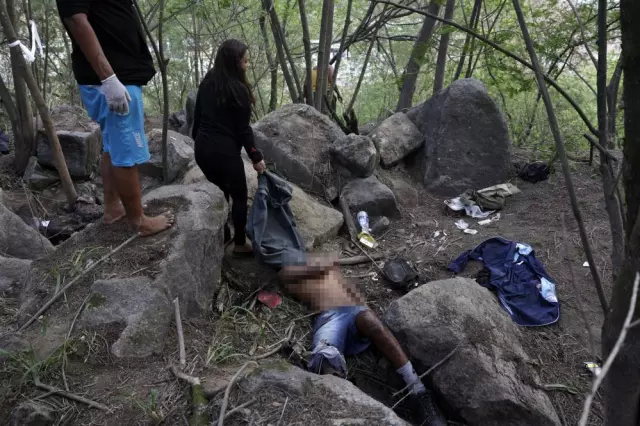 Brazilya'da savaş gibi polis operasyonu! Cesetler sokaklara dizildi Brazilya'da savaş gibi polis operasyonu! Cesetler sokaklara dizildi