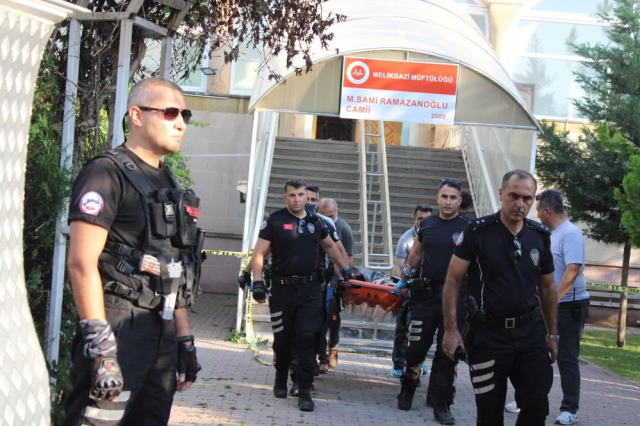 Camide katlettiği adamın eşine vahşeti tüyler ürperten sözle anlatmış Camide katlettiği adamın eşine vahşeti tüyler ürperten sözle anlatmış