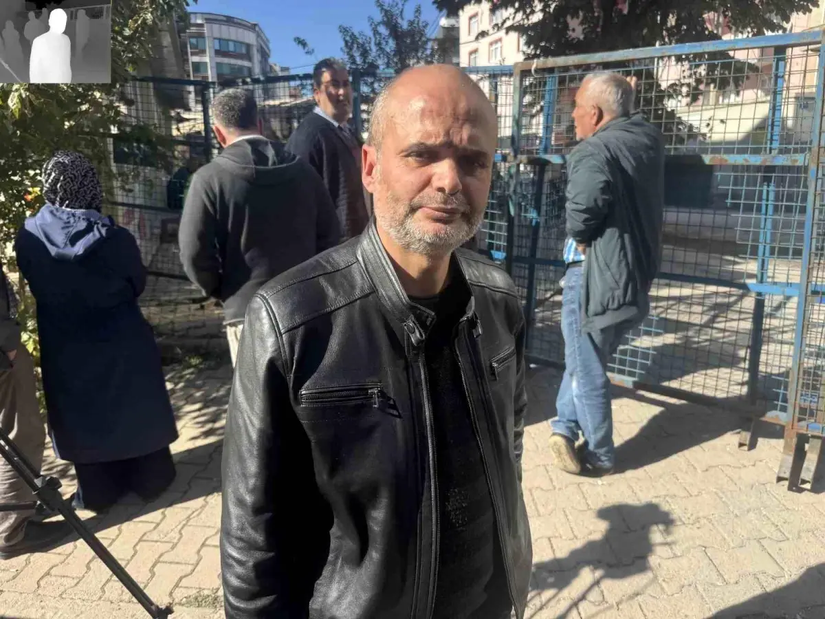 Gebze\'de Bina Çöktü, 4 Kişi Hayatını Kaybetti