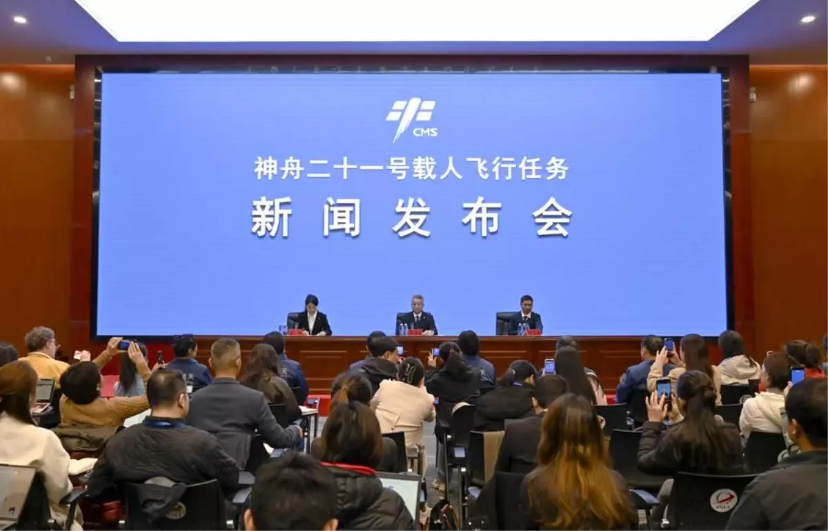 Çin, 2030\'a Kadar Ay\'a İnsanlı İniş Vadediyor