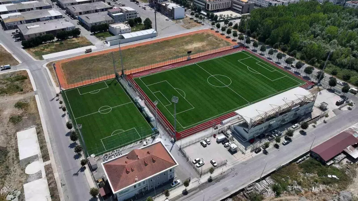 Sakarya\'nın Futbol Tesisleri FIFA Sertifikası Aldı