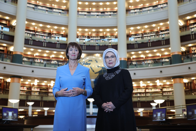 Emine Erdoğan, Almanya Başbakanı eşini Cumhurbaşkanlığı Millet Kütüphanesi'nde ağırladı Emine Erdoğan, Almanya Başbakanı eşini Cumhurbaşkanlığı Millet Kütüphanesi'nde ağırladı