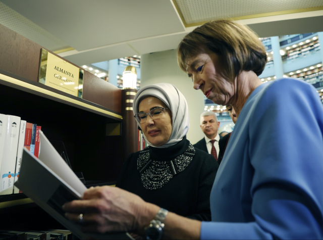 Emine Erdoğan, Almanya Başbakanı eşini Cumhurbaşkanlığı Millet Kütüphanesi'nde ağırladı Emine Erdoğan, Almanya Başbakanı eşini Cumhurbaşkanlığı Millet Kütüphanesi'nde ağırladı