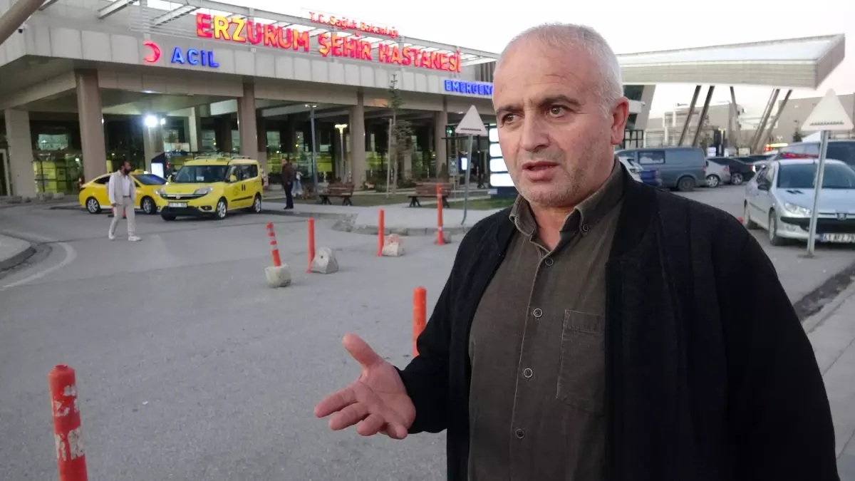 Erzurum\'da okul çıkışı merdivenlerde izdiham: 23 öğrenci yaralandı