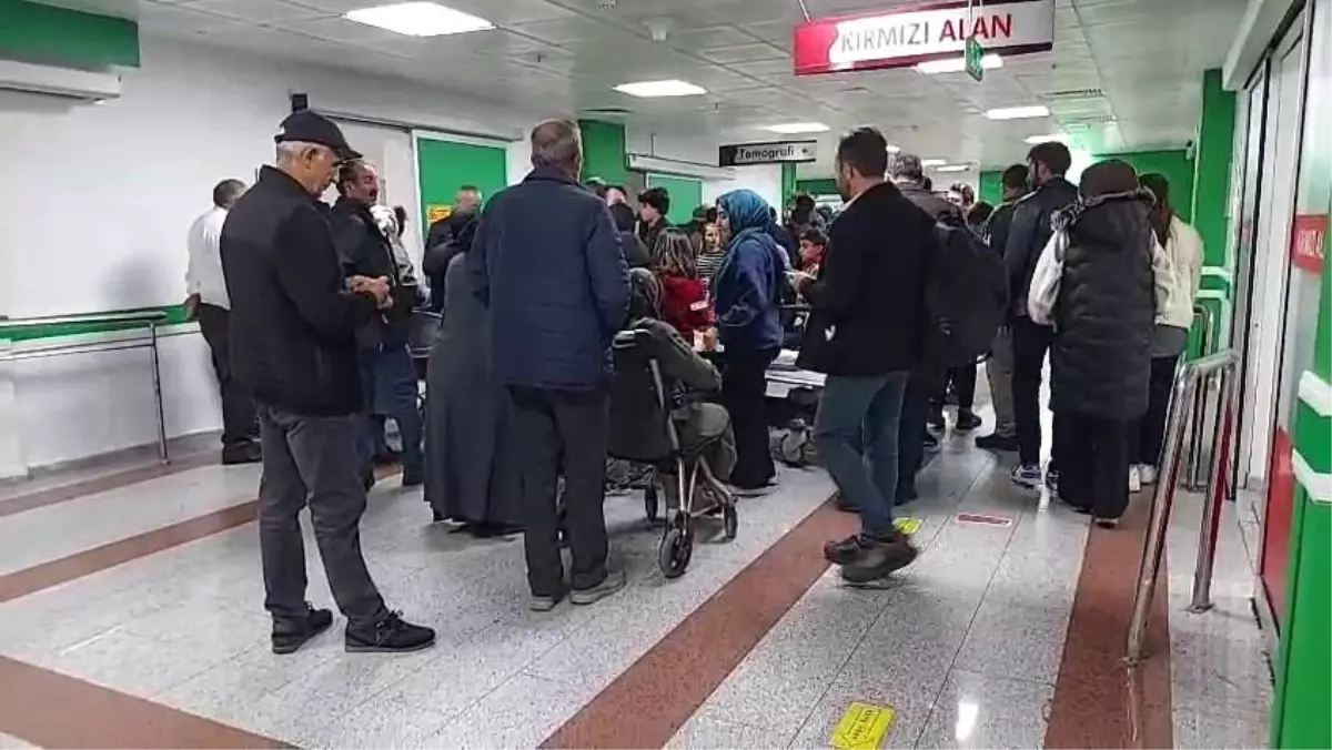 Erzurum\'da İzdiham: 23 Öğrenci Yaralandı