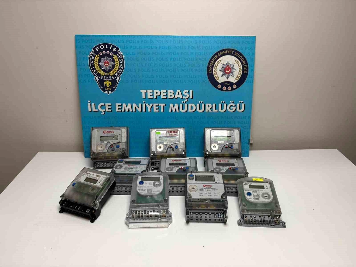 Eskişehir\'de Çalıntı Elektrik Sayaçları Ele Geçirildi