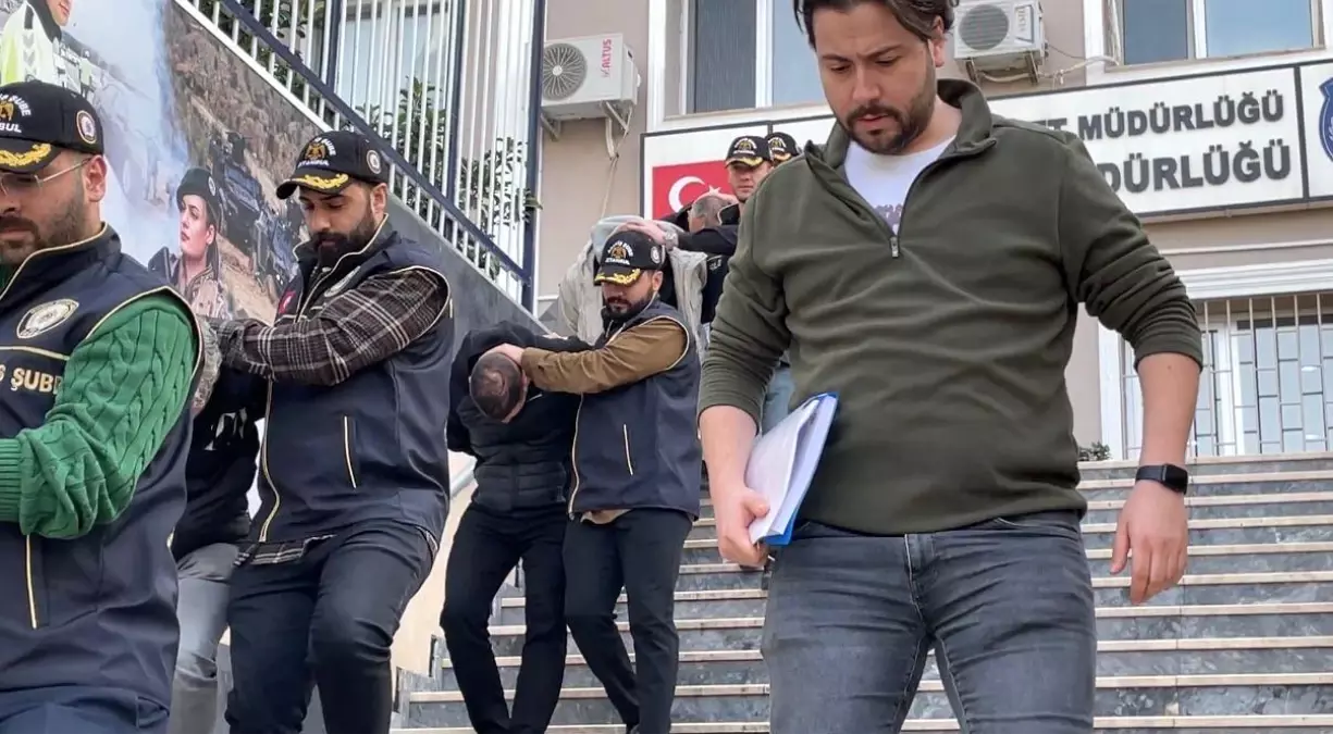 İstanbul\'da Araç Kiralama Dolandırıcılığı: 5 Şüpheli Gözaltında