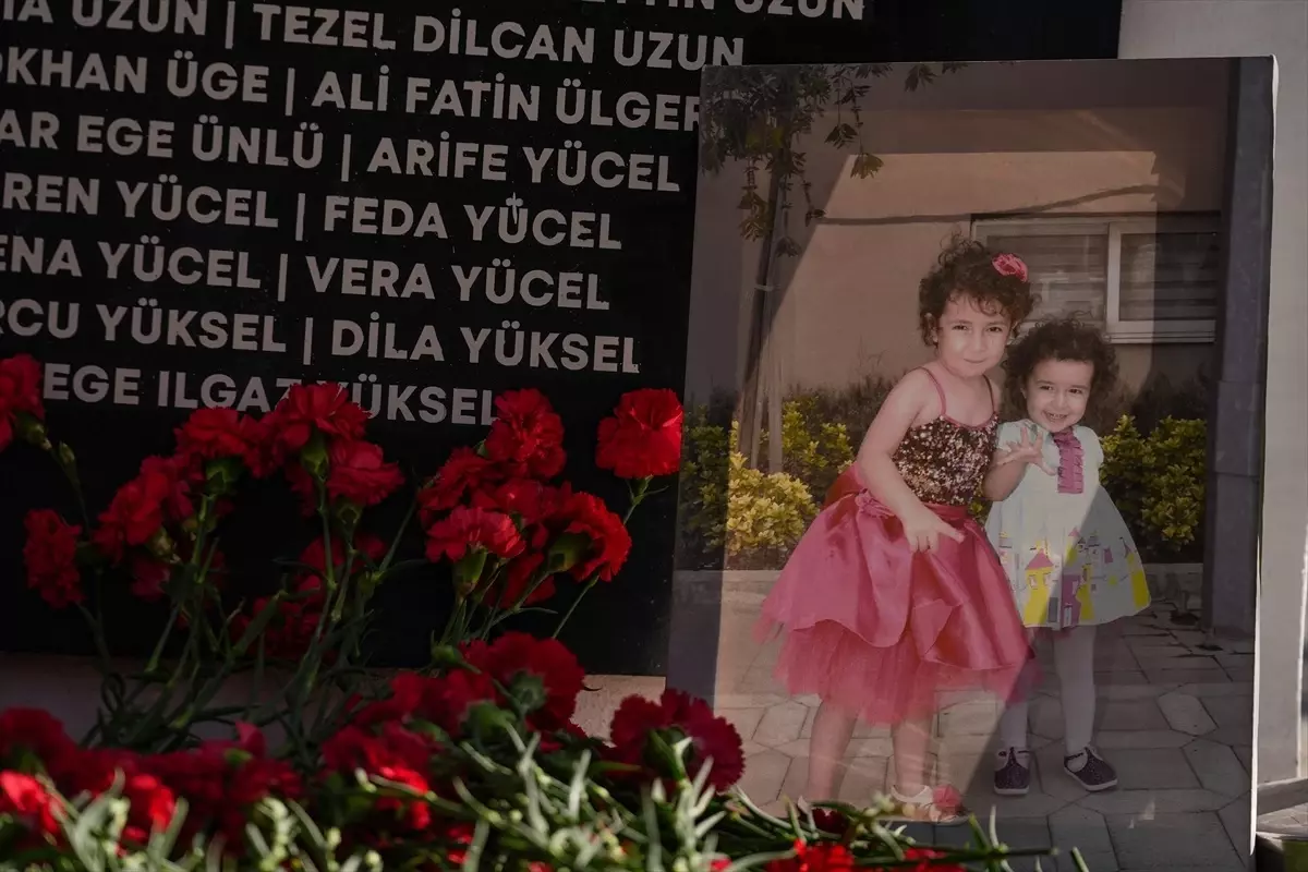 İzmir Depremi\'nin 5. Yıl Dönümü Anma Töreni