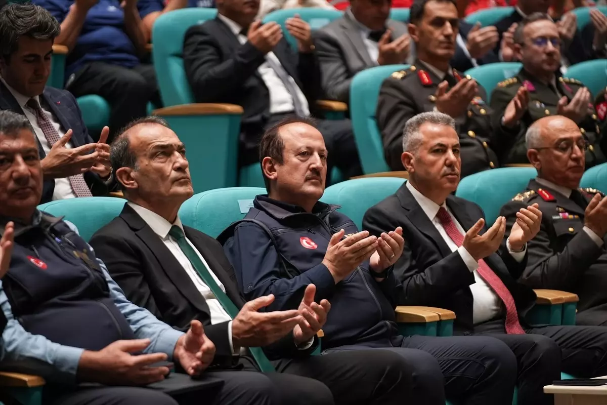 Deprem İyileştirme Operasyonu Hızla Sürüyor