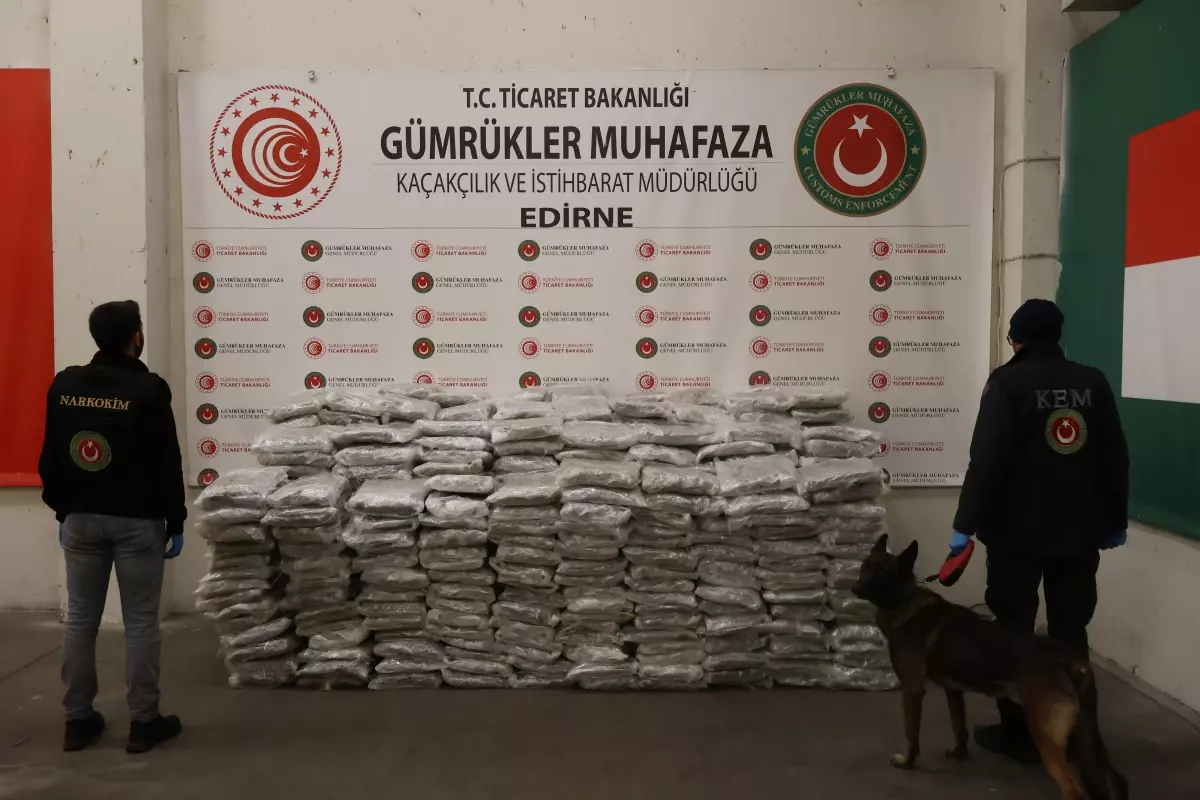 Gümrükte 525 Kilogram Esrar Ele Geçirildi