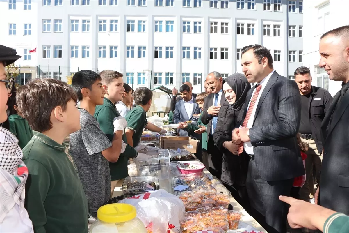 Karlıova\'da Gazze\'ye Destek Kermesi