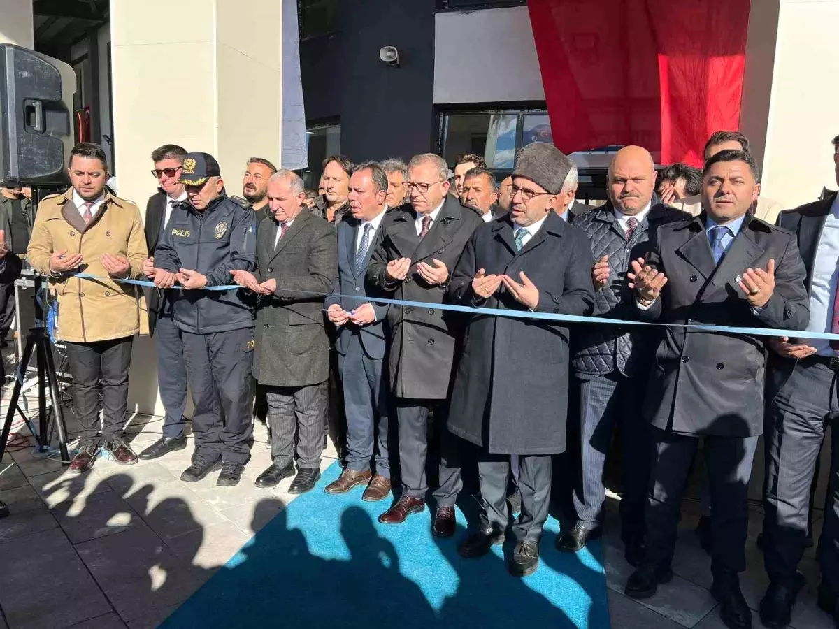 Kars\'ta Yeni Şehirler Arası Otogar Hizmete Girdi