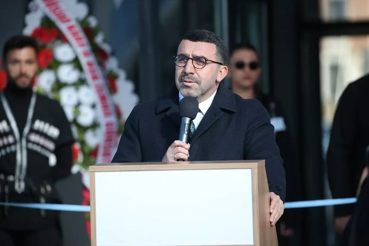 Kars\'ta Yeni Otobüs Terminali Açıldı