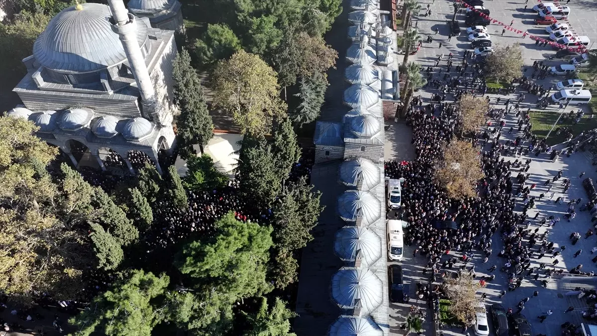 Gebze\'de Çöken Binadan Kurtarma Anları