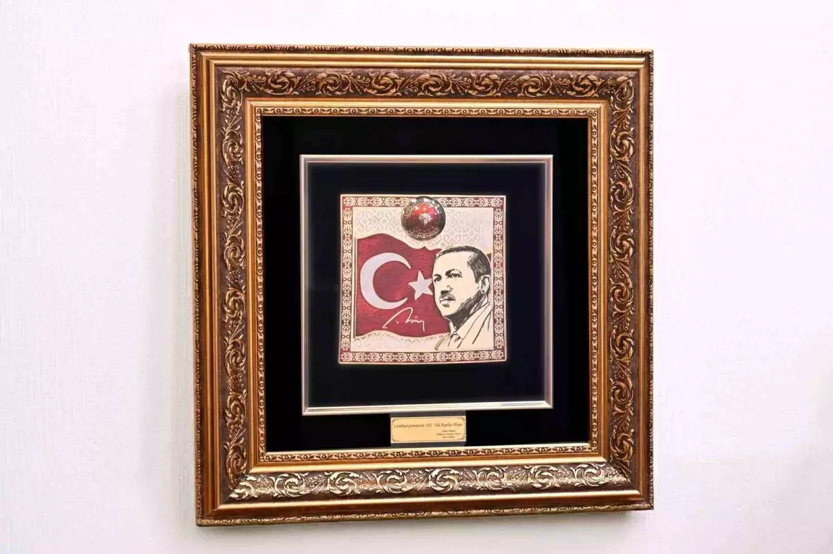 MHP Genel Başkanı Bahçeli\'den Cumhurbaşkanı Erdoğan\'a hediye